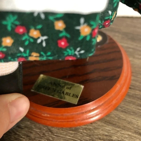 Vtg Anne of Green Gables Porcelain Doll - Picture 7 of 11